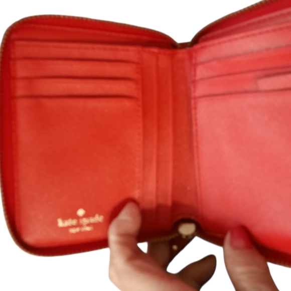 Kate Spade Red Laurel Way Darci Zip Leather Wallet NWOT - Picture 7 of 15